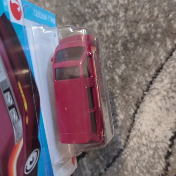 1986 Toyota Van hot wheels brand new - Picture 5 of 7